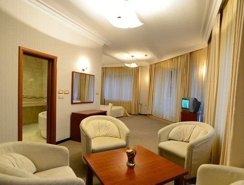 Харбин: Fulong Hotel - Harbin