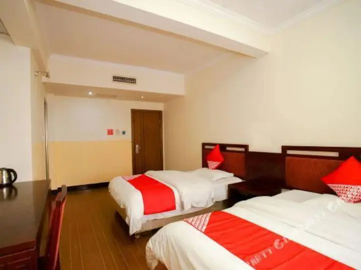 Наньнин: Nanning Kaitai Business Hotel