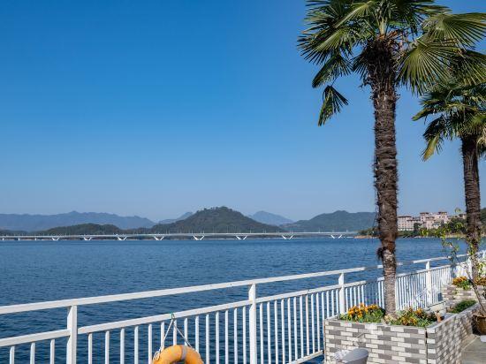 Ханчжоу: Lakeview Houseboat Hotel & Resort