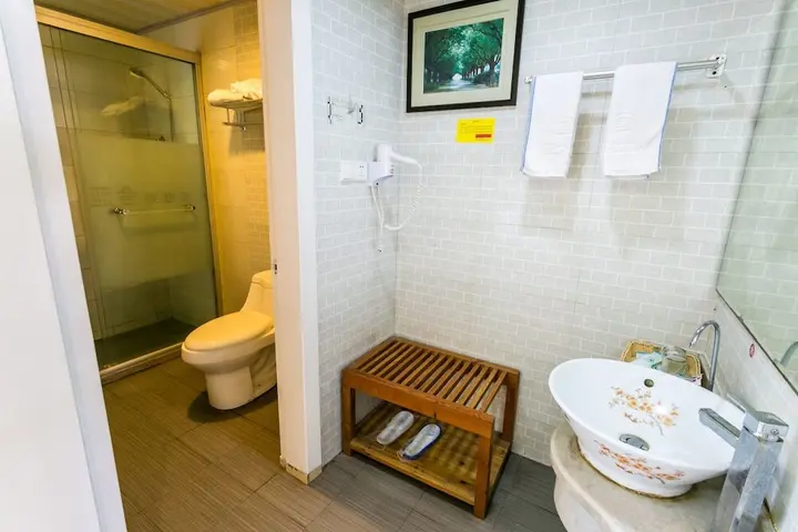 Шанхай: Shanghai Blue House Business Hotel