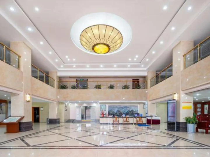 Тайан: Dong Du Hotel
