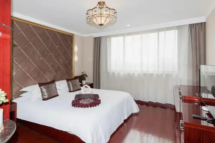 Тайан: Dong Du Hotel