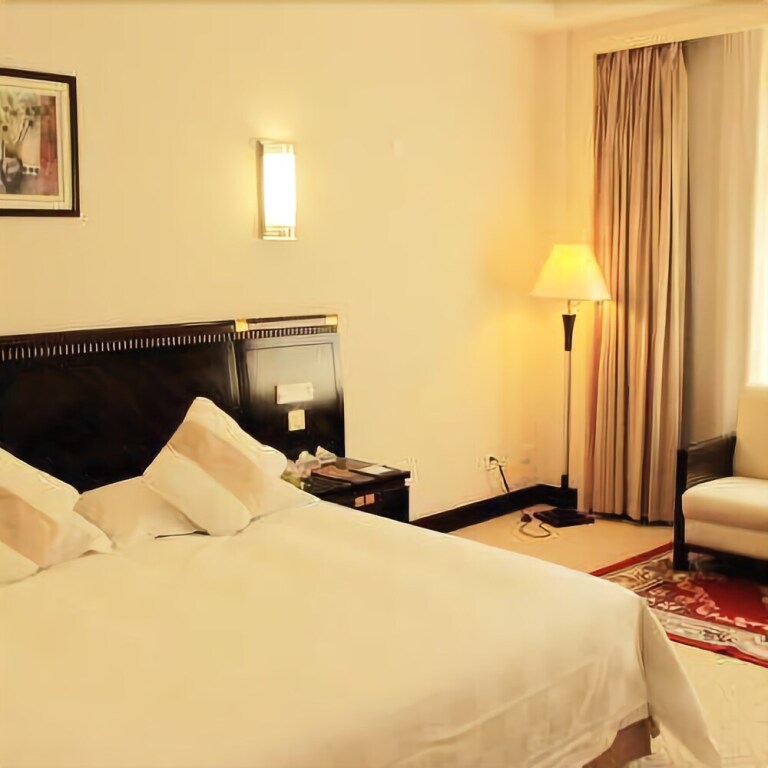 Аньцин: Quanli International Hotel