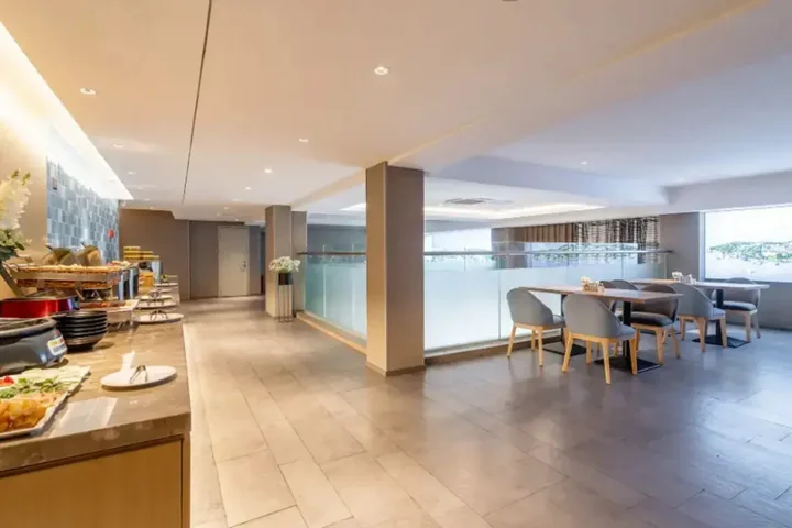 Сямынь: Homeinn · neo (Xiamen Railway Station Wànxiàngchéng)