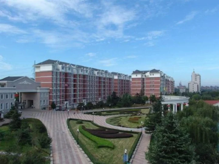 Ухань: Seaside City Resort Village