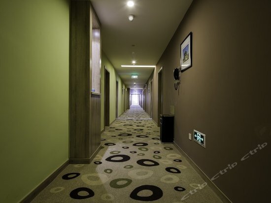 Сиань: Xi'an Jialili Hotel - Second Fengcheng Road library subway station
