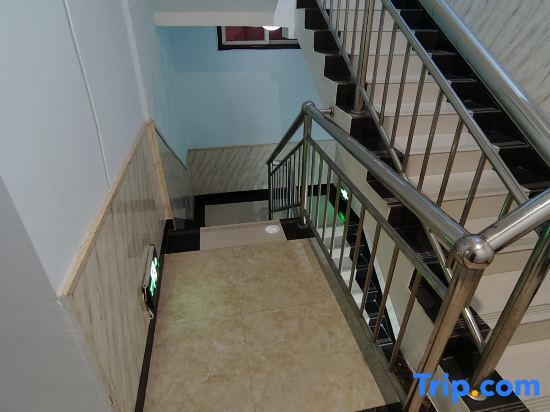 Сяньян: Airport Trip Destiny Business Hotel