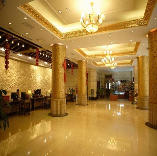 Пекин: Golden Palace Silver Street Hotel