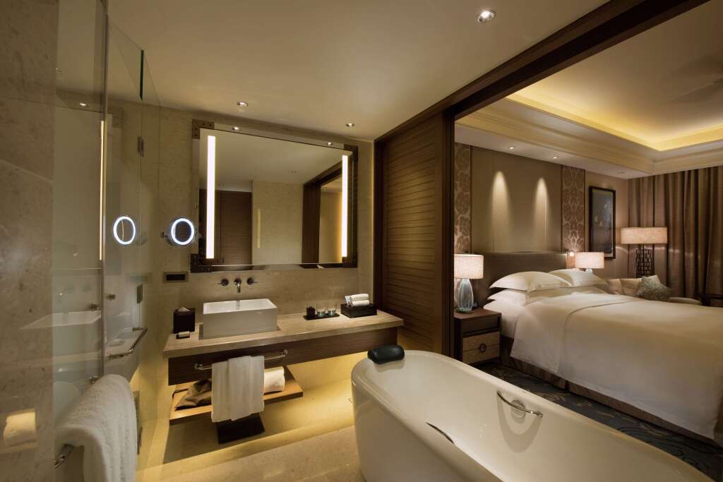 Хайкоу: Crowne Resort Spa  Beach Resort Hainan