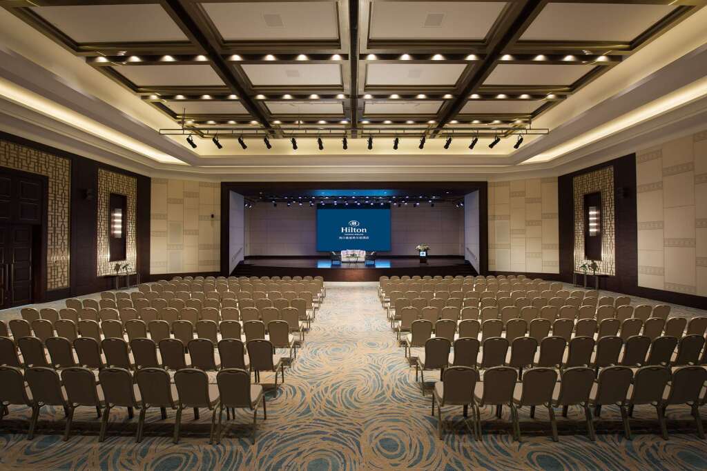 Хайкоу: Crowne Resort Spa  Beach Resort Hainan