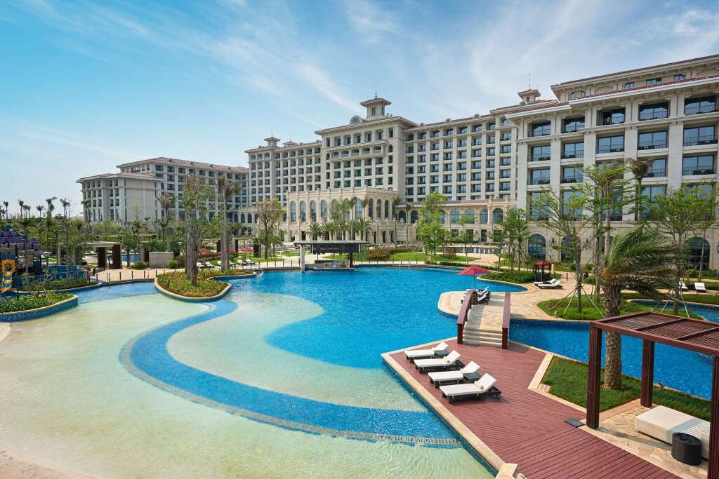 Хайкоу: Crowne Resort Spa  Beach Resort Hainan