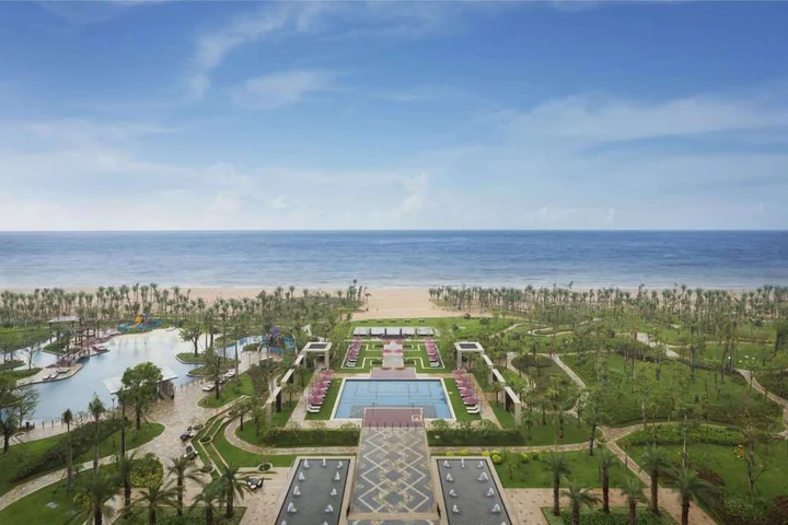 Хайкоу: Crowne Resort Spa  Beach Resort Hainan