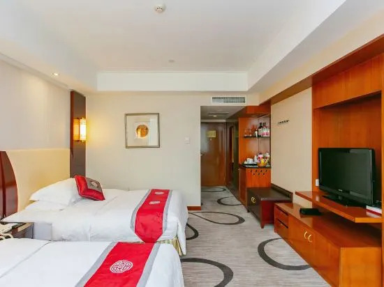 Синъи: Green Lake Hotel Jinzhou