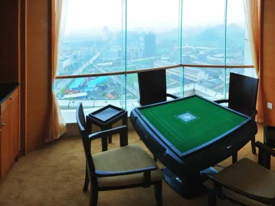 Синъи: Green Lake Hotel Jinzhou