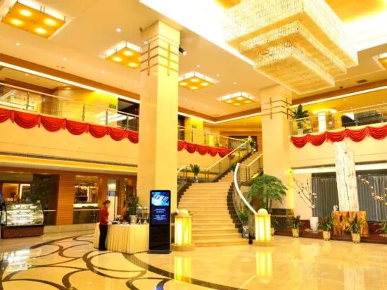 Синъи: Green Lake Hotel Jinzhou