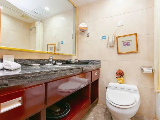 Синъи: Green Lake Hotel Jinzhou