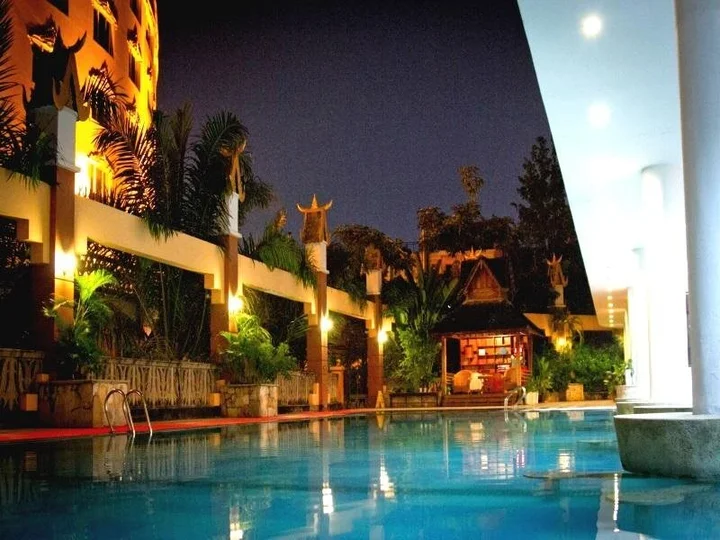 Цзинхун: King Land Hotel