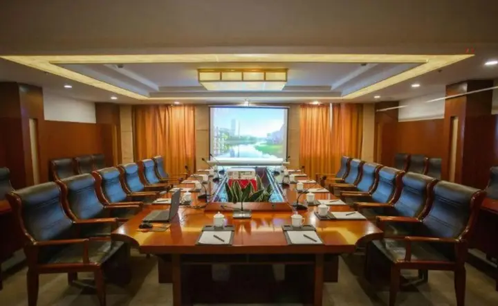 Аньцин: Tianji Hotel