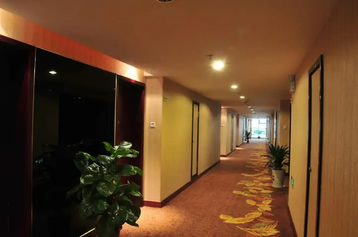 Аньцин: Tianji Hotel