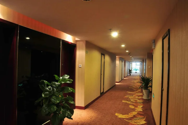 Аньцин: Tianji Hotel