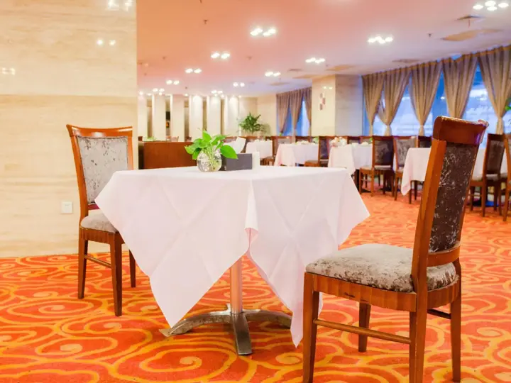 Аньцин: Tianji Hotel