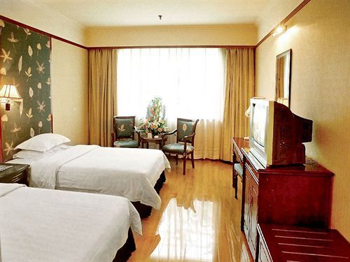 Цзинань: Starway Premier Longdu Hotel Jinan