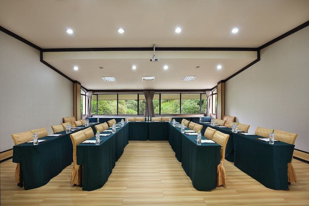 Гуйлинь: Dongjiang Golf Resort Hotel