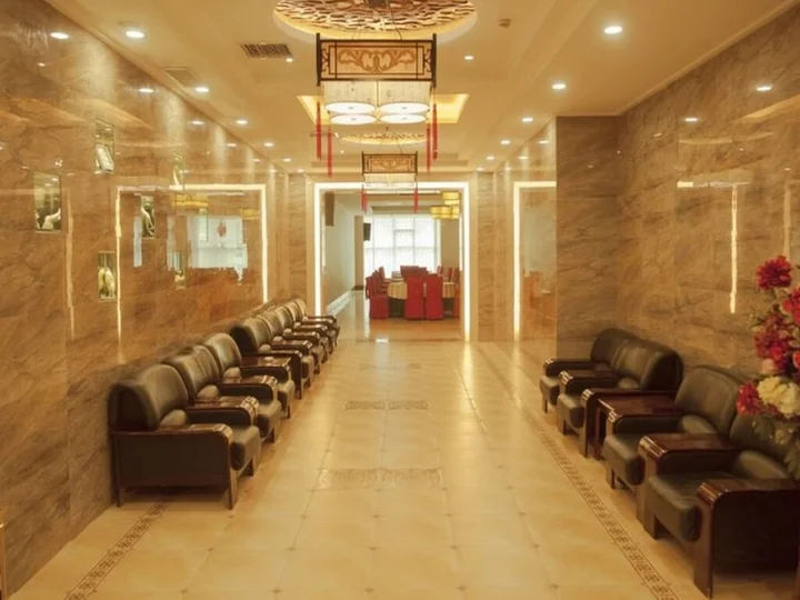 Чэндэ: Chengde Hotel