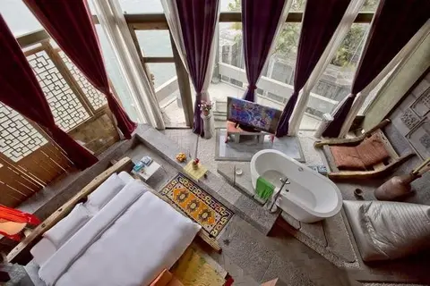 Дали: YangLiPing Art Hotel