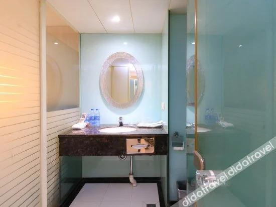 Дунъян: Platinum Luxury Hotel