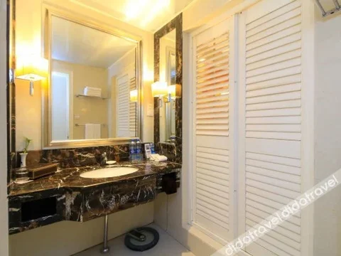 Дунъян: Platinum Luxury Hotel