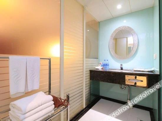 Дунъян: Platinum Luxury Hotel