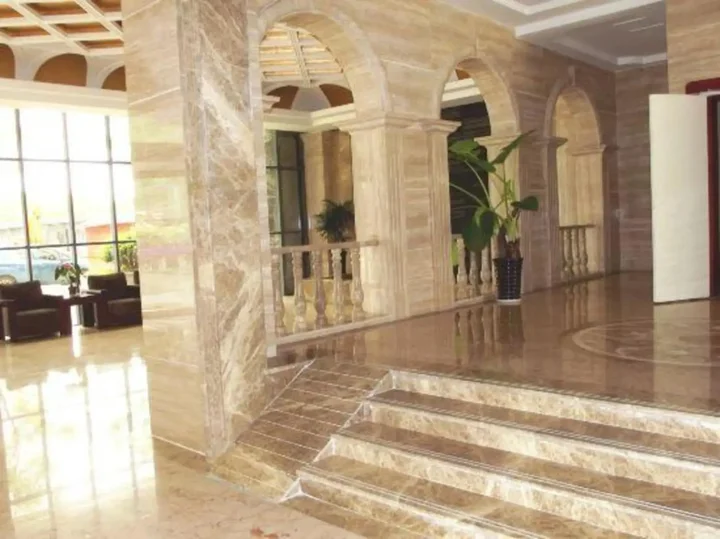 Хэфэй: Yaqi Business Hotel (Hefei High-speed Rail South Station North Square)