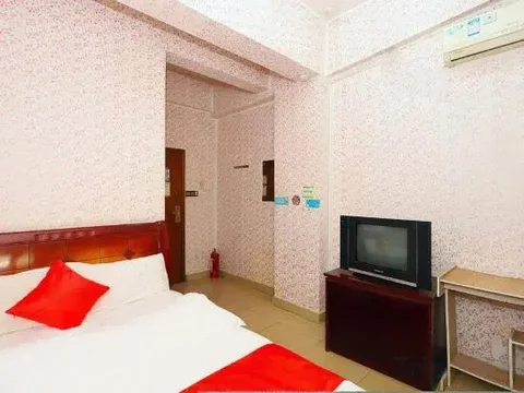 Дунъян: Sunshine Holiday Hotel