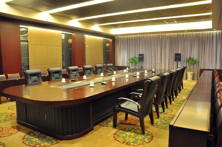 Цзинин: Jining Jinghang Holiday Hotel