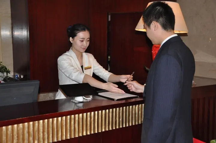 Цзинин: Jining Jinghang Holiday Hotel