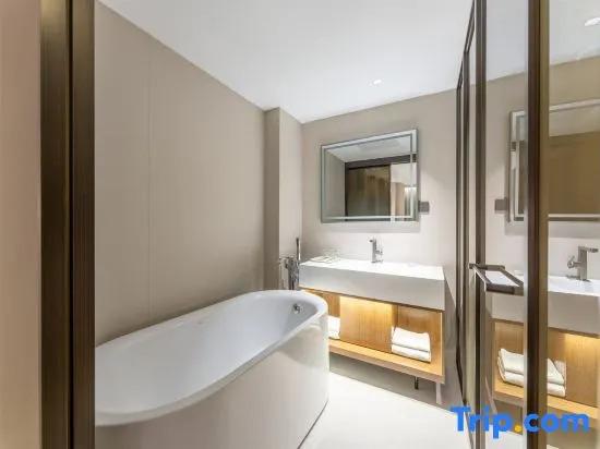 Хулун-Буир: Vienna Classic Hotel (Zhongsujin Street Store, Manzhouli)
