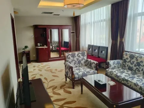 Линьи: Yizhou International Hotel