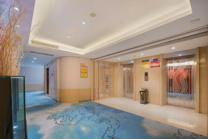 Путянь: Baolilai Century Hotel - Putian