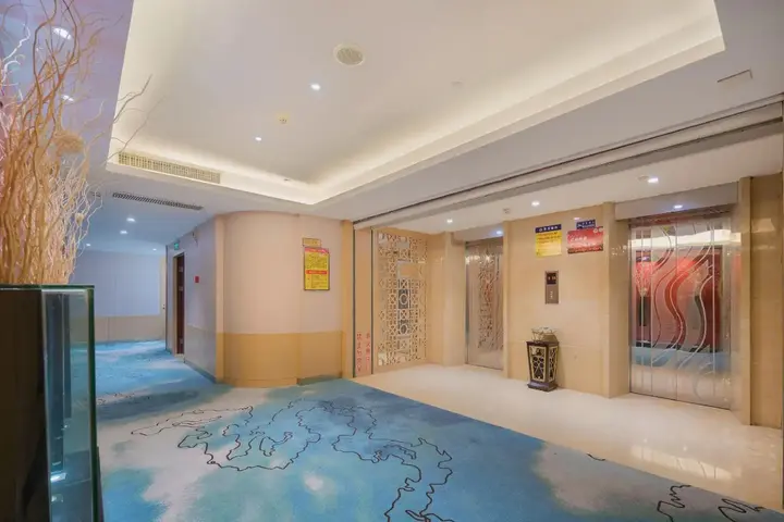 Путянь: Baolilai Century Hotel - Putian
