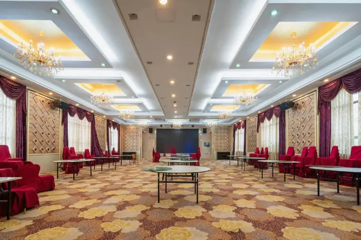 Путянь: Baolilai Century Hotel - Putian