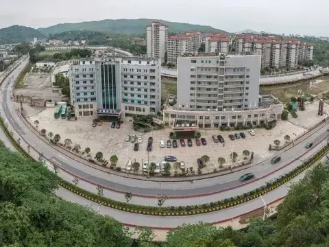 Шаогуань: Friendly Hotel (Shaoguan Nanhua Temple)