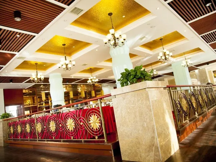 Шицзуйшань: Jinhu Hotel