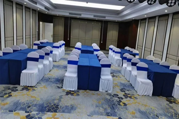 Шиянь: Royal Holiday Hotel (Wuyan Military District Headquarters Branch)