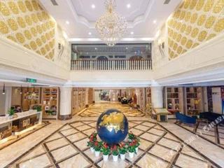 Шиянь: Royal Holiday Hotel (Wuyan Military District Headquarters Branch)