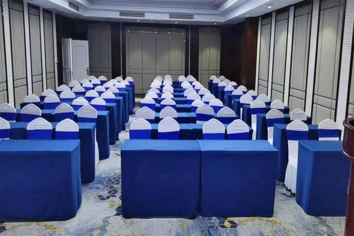 Шиянь: Royal Holiday Hotel (Wuyan Military District Headquarters Branch)
