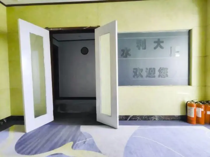 Тайюань: Taiyuan Water Conservancy Building Finance University North Campus Store