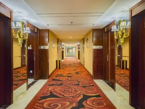 Уху: Luban International Hotel