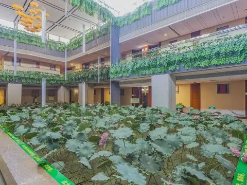 Уху: Luban International Hotel
