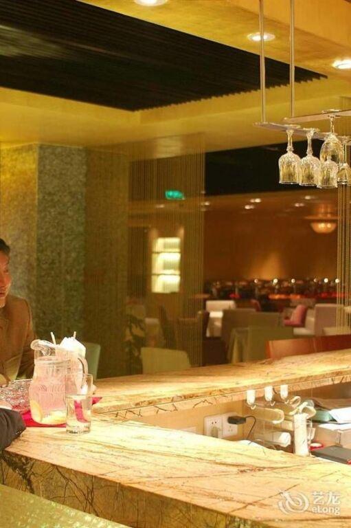 Уси: Xiangmei International